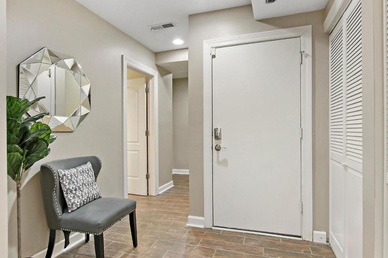 Apartment Splendid 4br Close To Bars & Restaurants - Damen 1r *