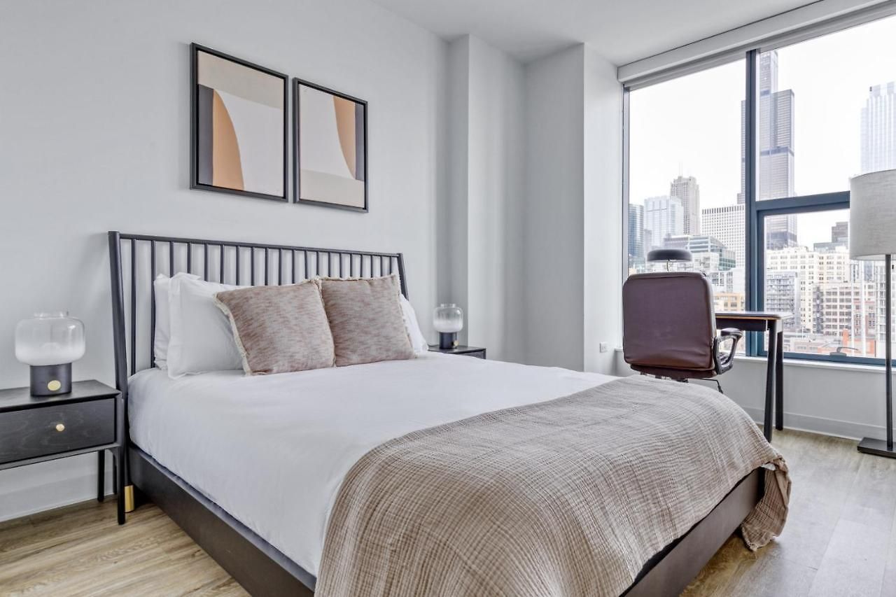 W Loop 2br W Gym Pool In Heart Of Greektown Chi-534 *
