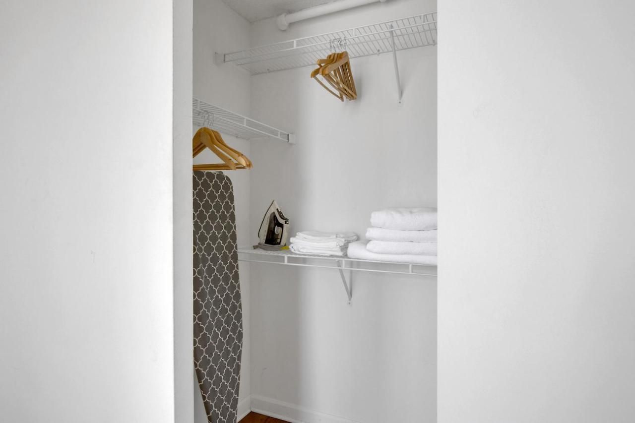 River N 1br W Gym Wd Nr Mag Mile Chi-85 Apartment