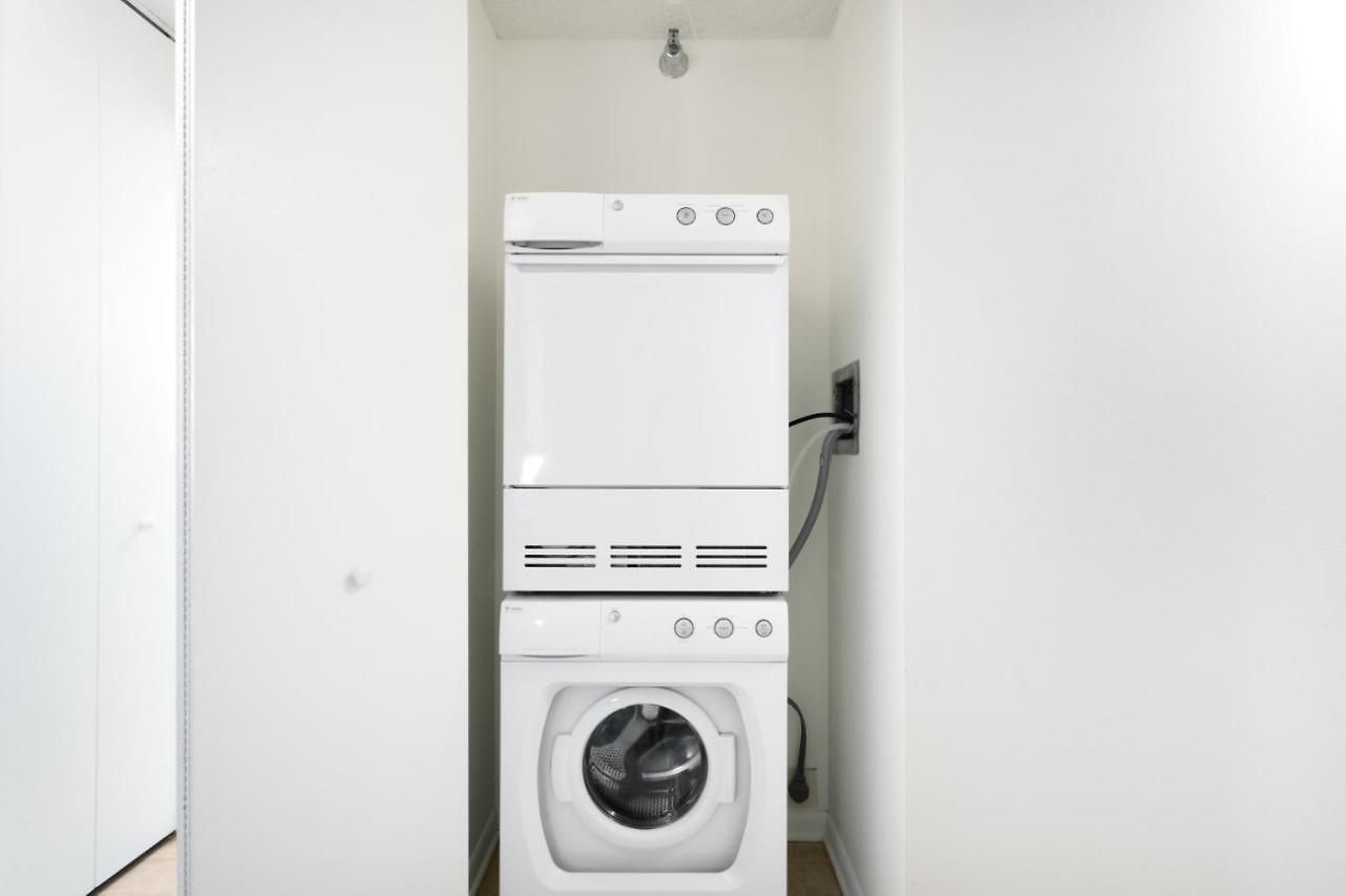 River N 1br W Gym Wd Nr Magnificent Mile Chi-165