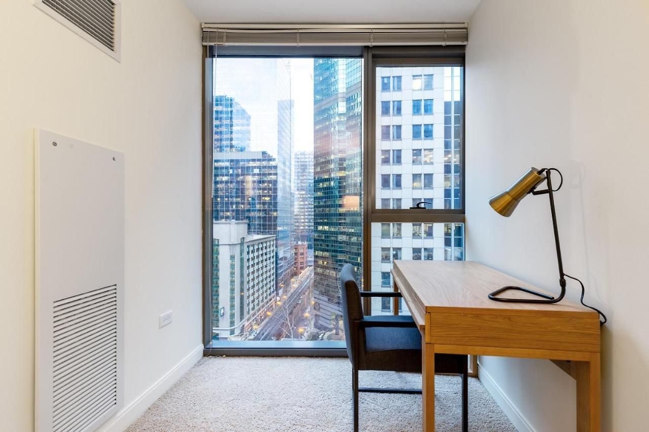 Loop 1br W Gym Pool Wd Nr Financial District Chi-229 Apartment Chicago