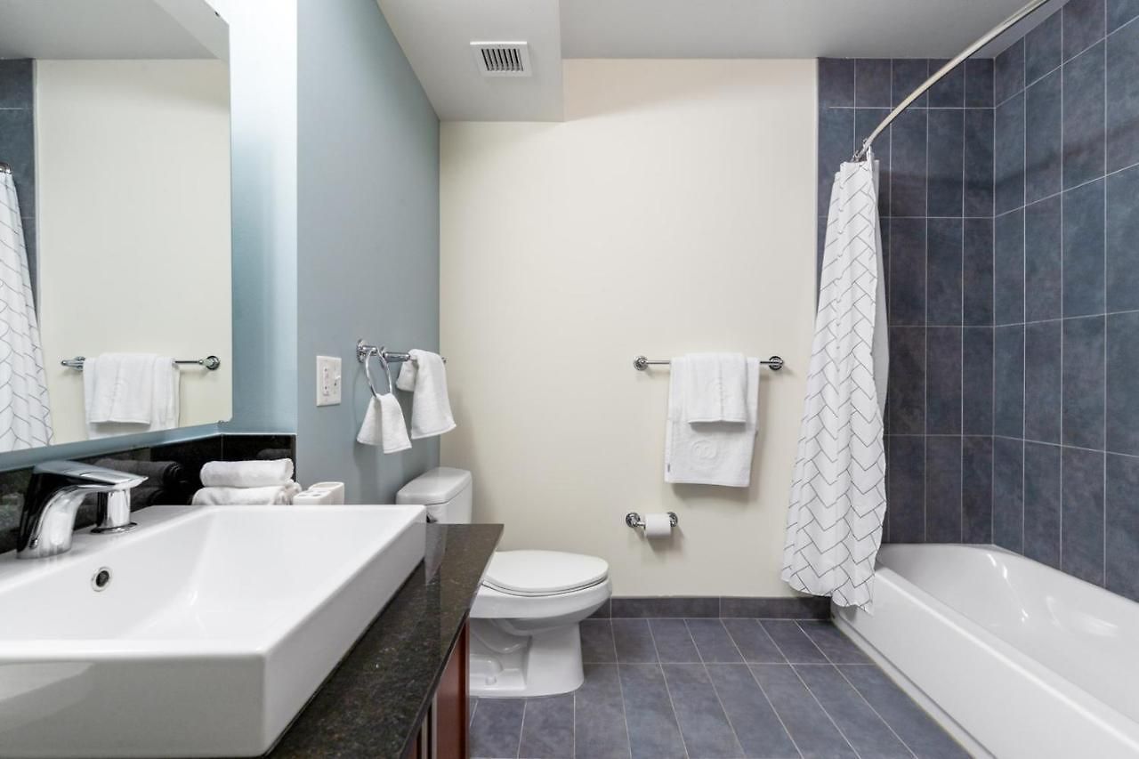 Apartment Loop 1br W Gym Pool Wd Nr Financial District Chi-229 Chicago