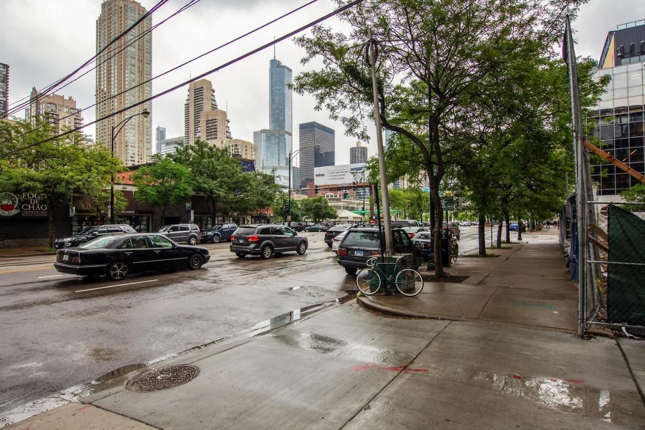 Apartment River N 1br W Gym Rooftop Nr L Parks Chi-321 *