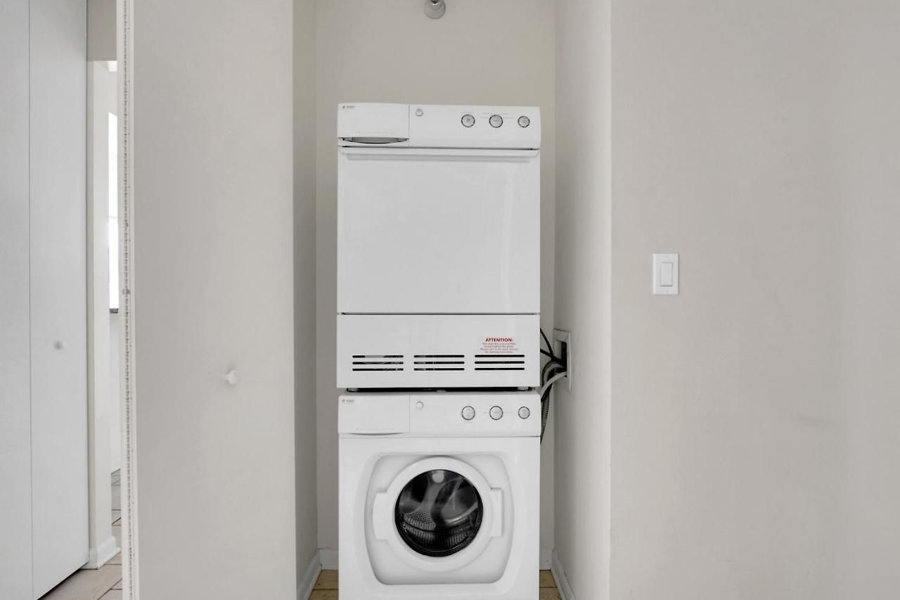 Apartment River N 1br W Gym Wd Nr Mag Mile Chi-85