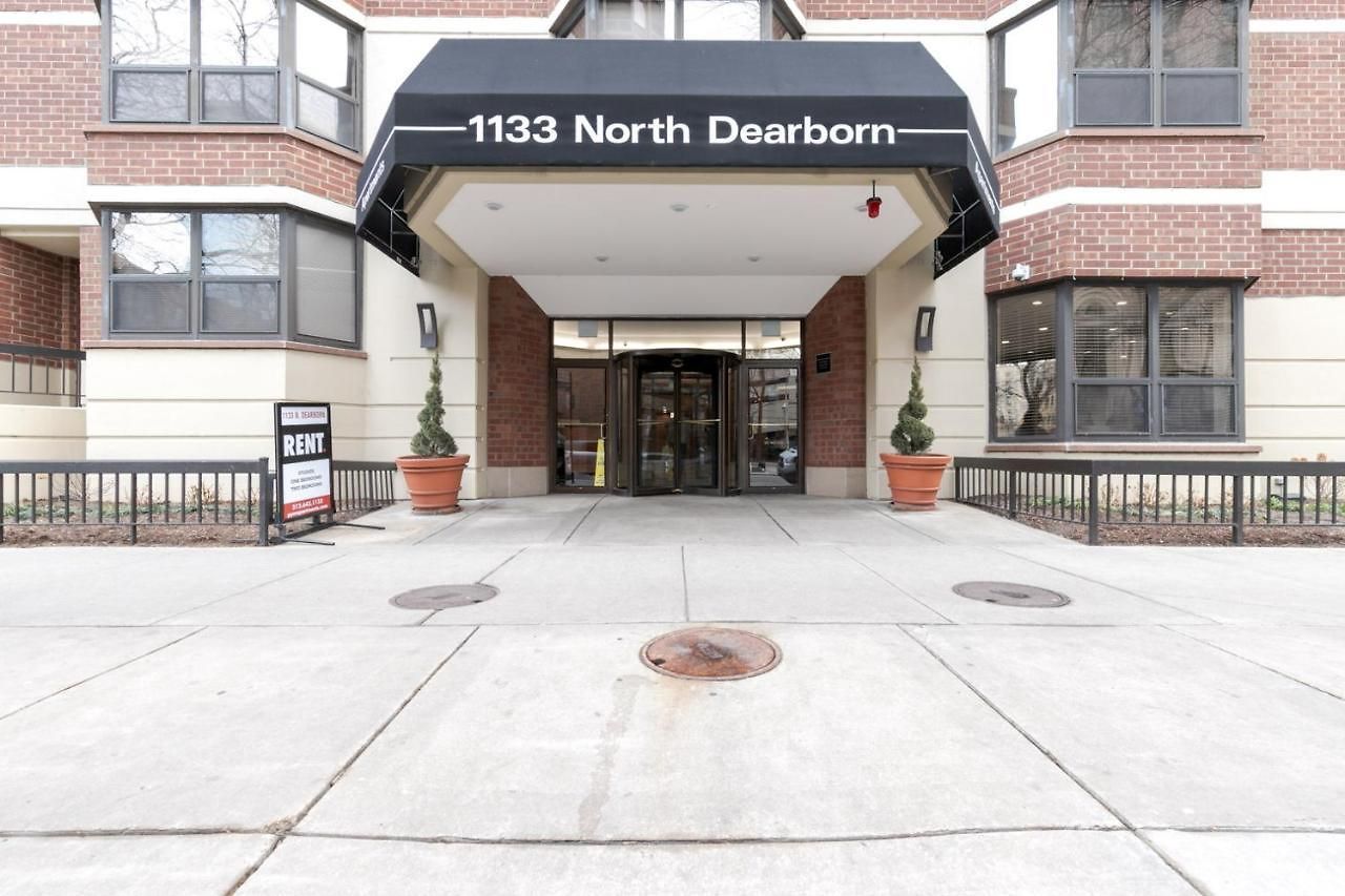Gold Coast 2br W Gym Pool Nr Oak St Chi-207 Apartment Chicago