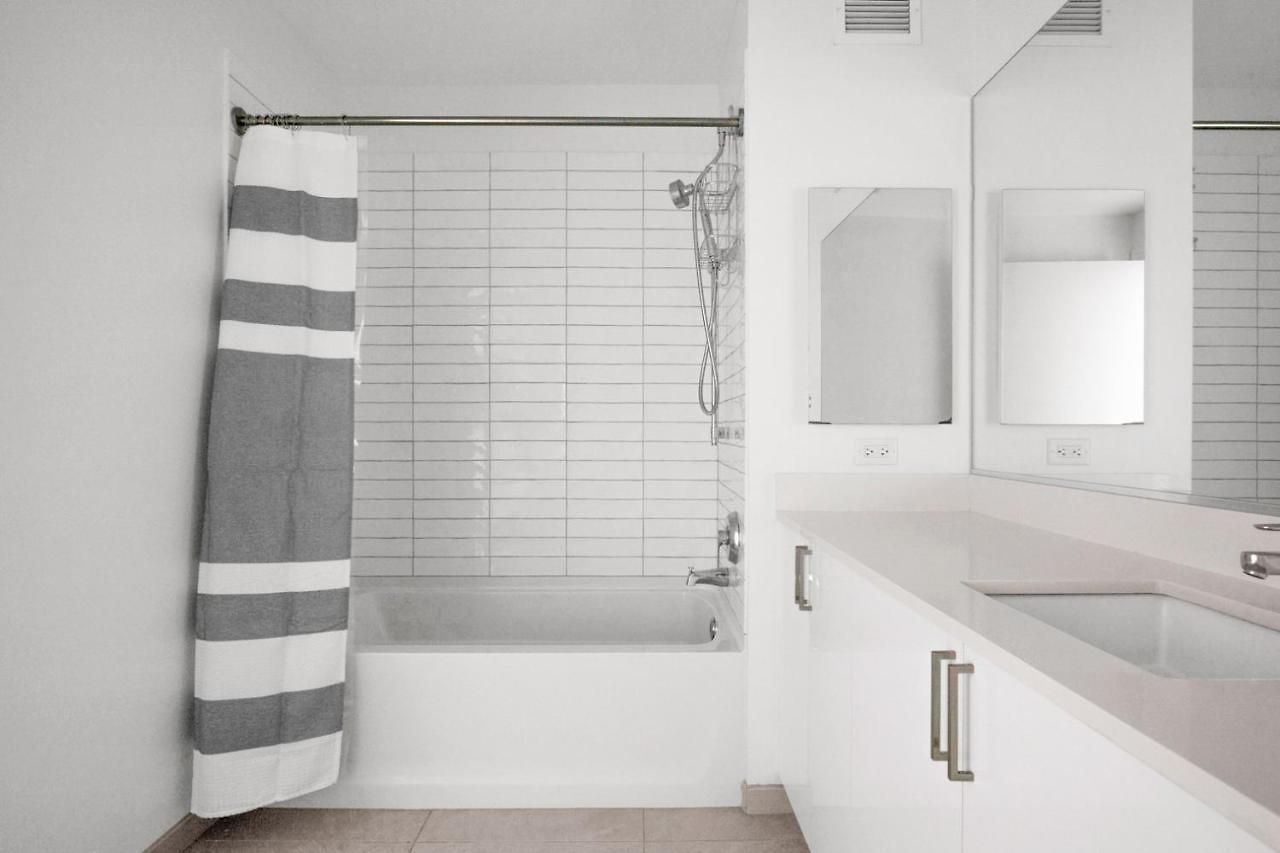 W Loop 1br W Gym Pool In Heart Of Greektown Chi-535 Chicago