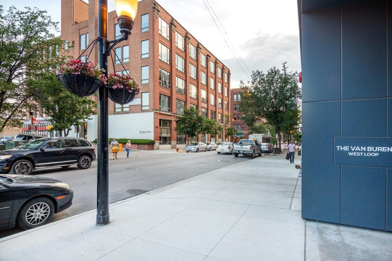 Apartment W Loop 1br W Gym Pool In Heart Of Greektown Chi-535 *