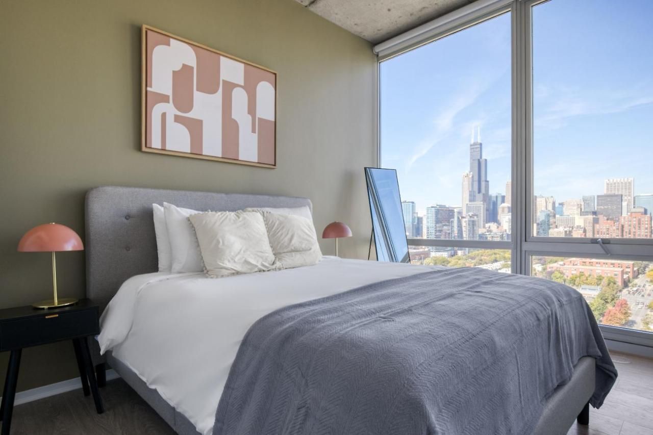 Apartment South Loop 2br W Gym Roof Nr Grant Park Chi-771 Chicago