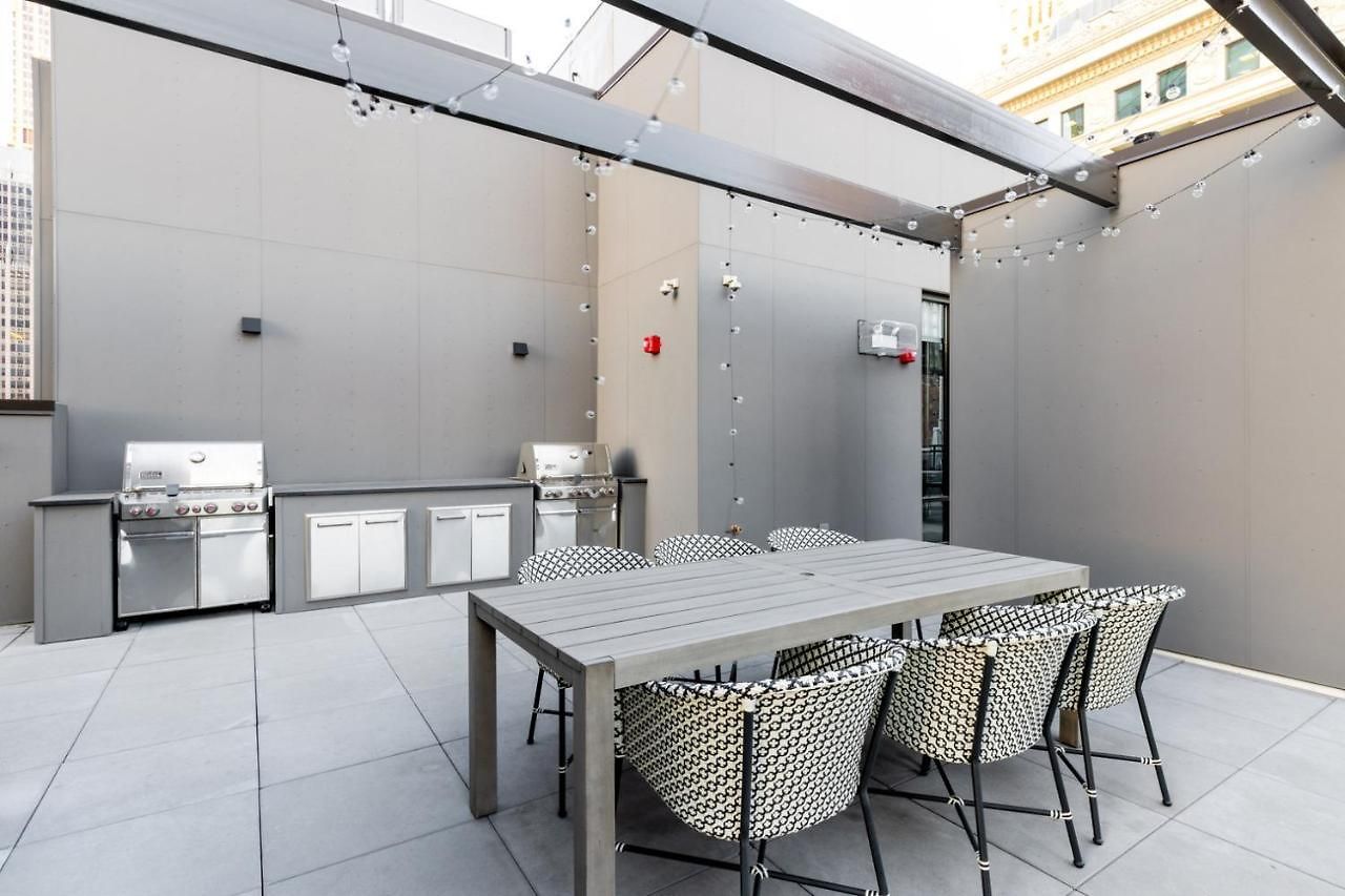 Apartment Loop 1br W Lounge Gym Roof Nr L Chi-693 *