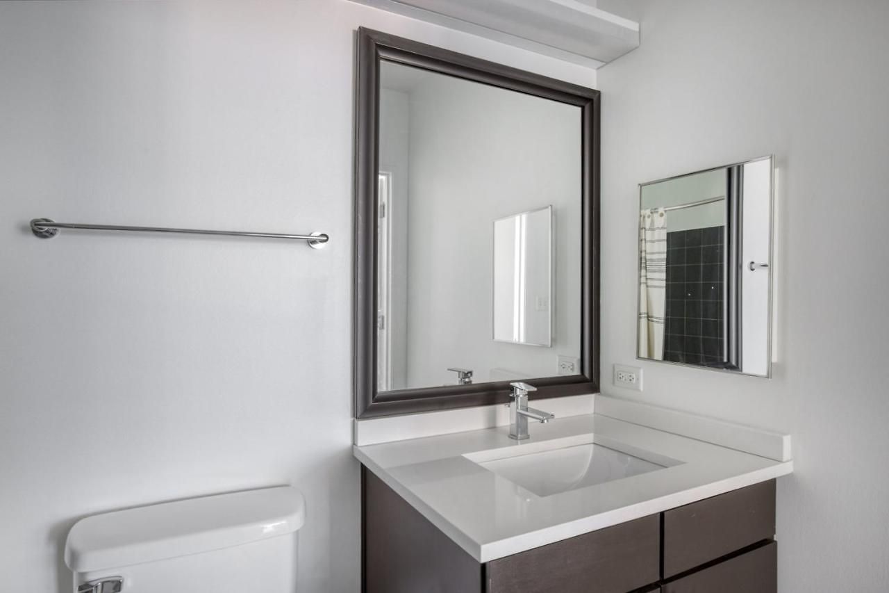 Apartment South Loop 2br W Gym Roof Nr Grant Park Chi-771 Chicago