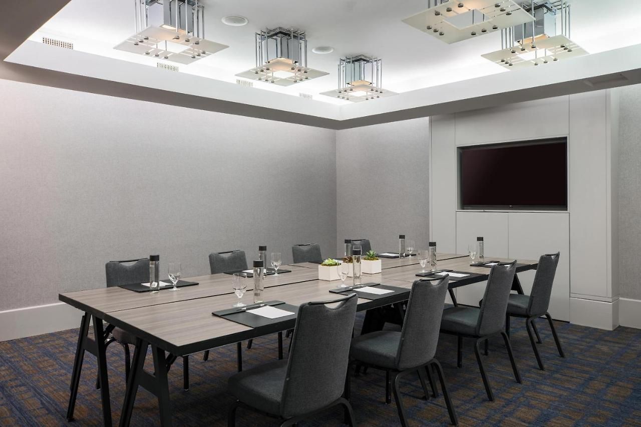 The Westin River North 4*