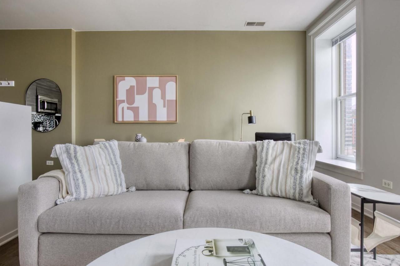 Apartment South Loop 1br Nr L Grant Park Chi-806 Chicago