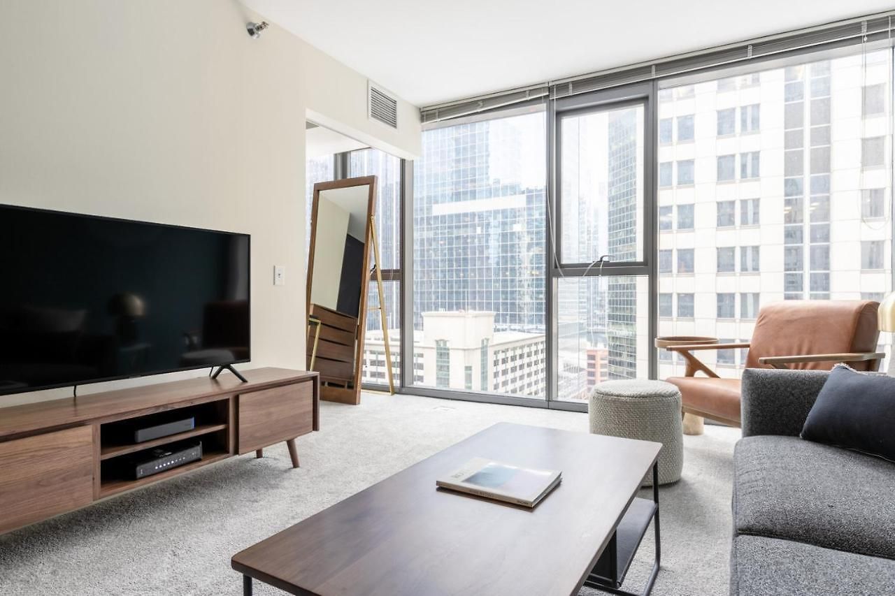 Loop 1br W Pool Gym Nr Financial District Chi-251 *