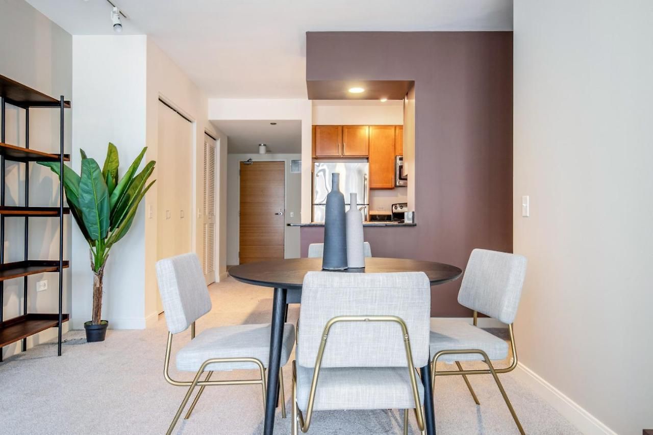 Apartment Loop 1br W Pool Gym Nr Financial District Chi-261 Chicago