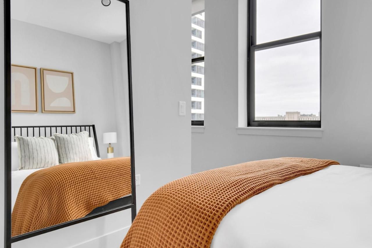 Loop 1br W Gym Roof Lounge Same Block As L Chi-668 Apartment