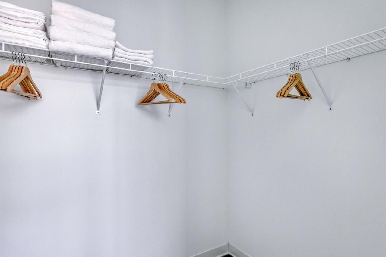 Apartment W Loop 2br W Gym Pool In Heart Of Greektown Chi-534