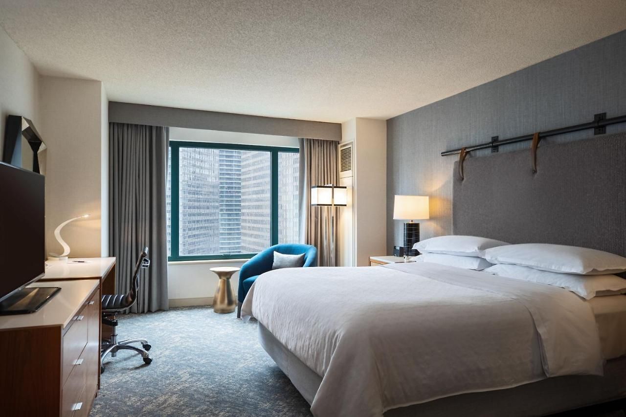 Sheraton Grand Riverwalk 4*