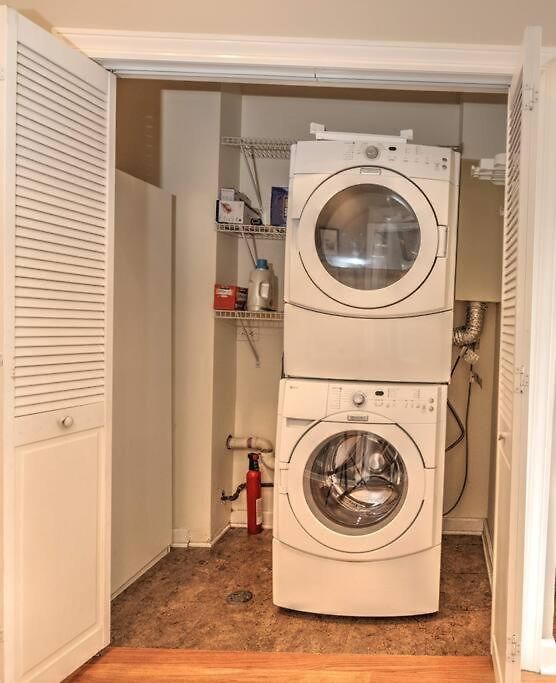 Spacious Row Next Transit Near Downtown W Parking Chicago