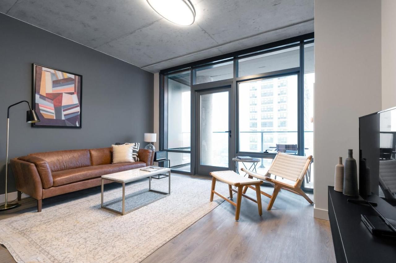 Lakeview 1br W Wd Gym Nr Lakefront Trail Chi-203 Chicago