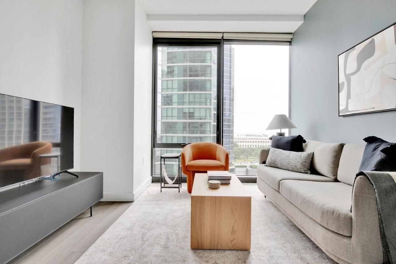 S Loop 2br W Pool Gym Nr Grant Park Chi-740 Apartment