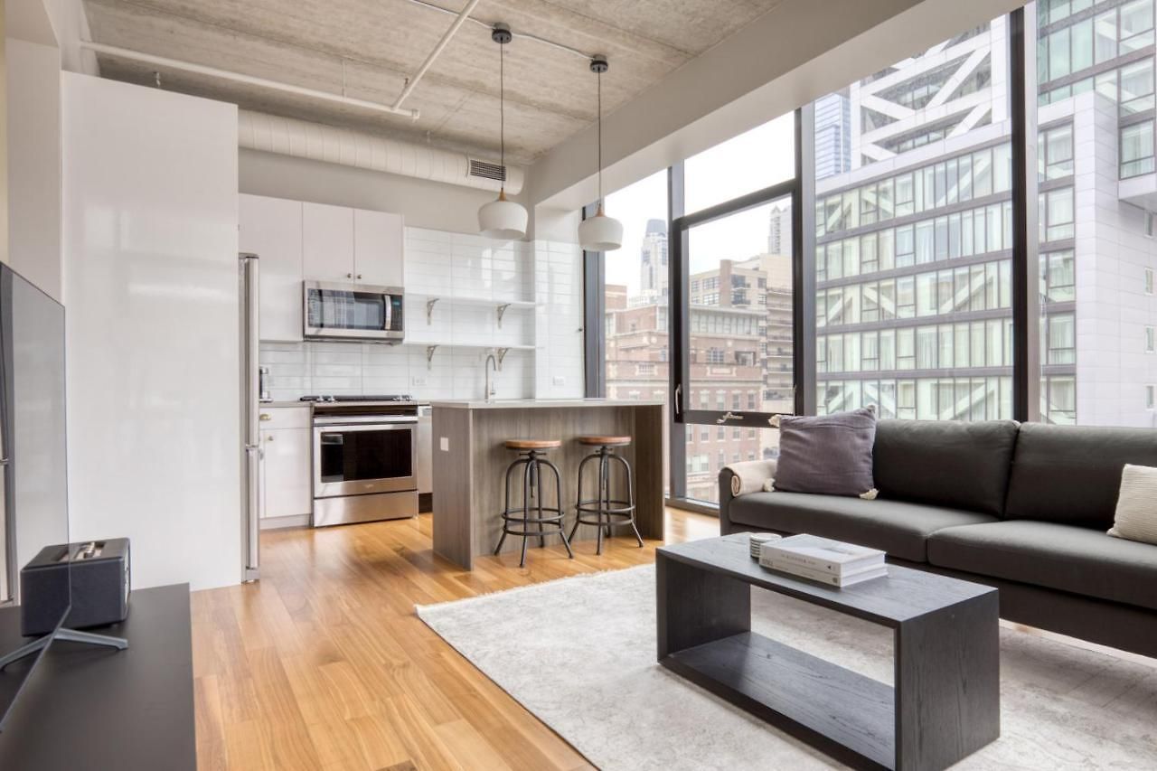 River North 1br W Gym Lounge Roof Nr Riverwalk Chi-895 Chicago