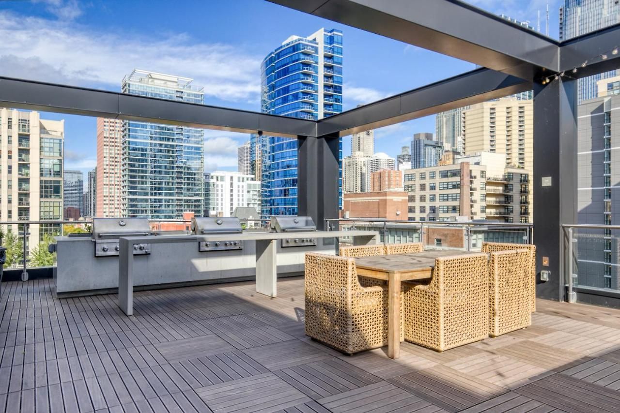 Apartment River N 1br W Gym Pool Wd Nr Mag Mile Chi-440 *