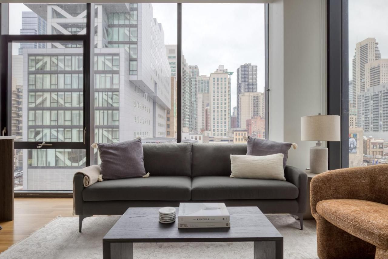 River North 1br W Gym Lounge Roof Nr Riverwalk Chi-895 * Chicago
