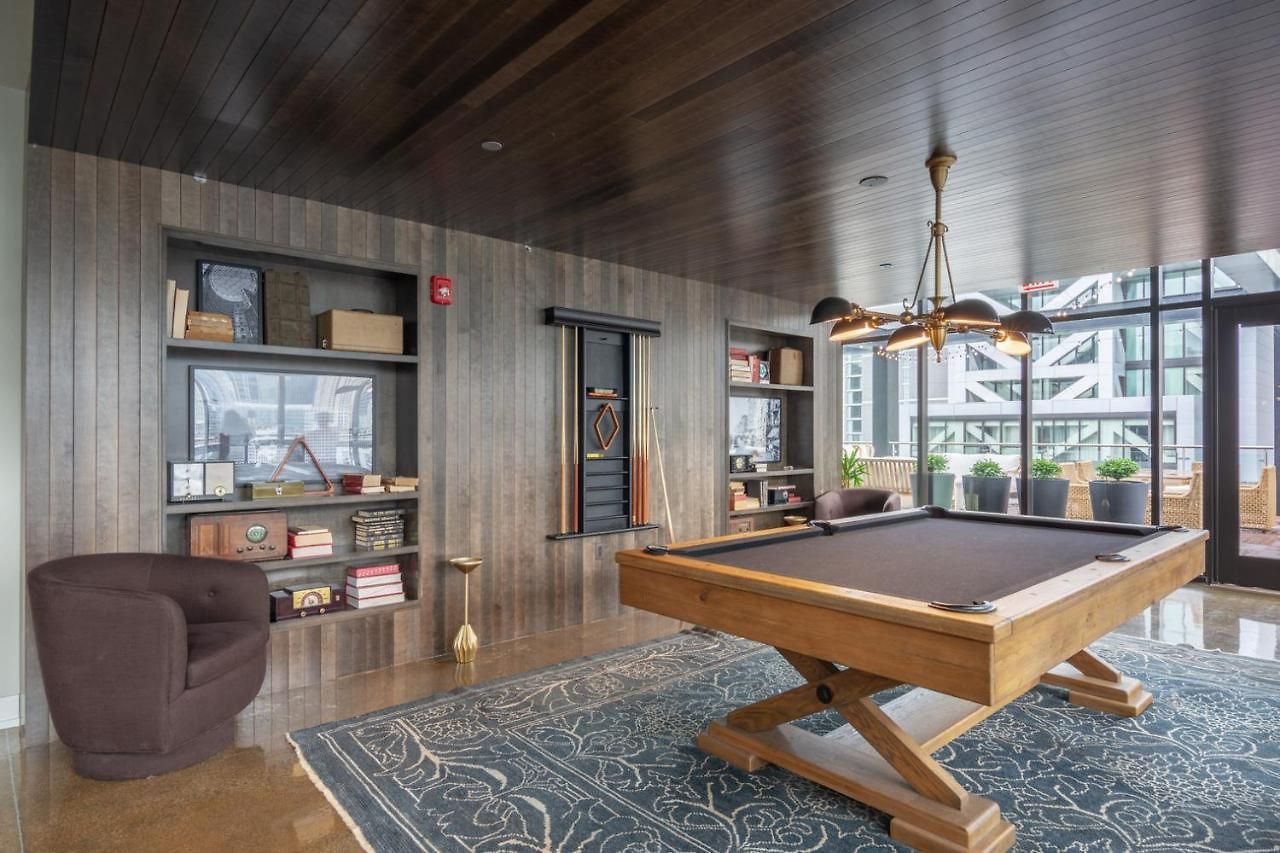River N 1br W Gym Pool Wd Nr Mag Mile Chi-440 Apartment *