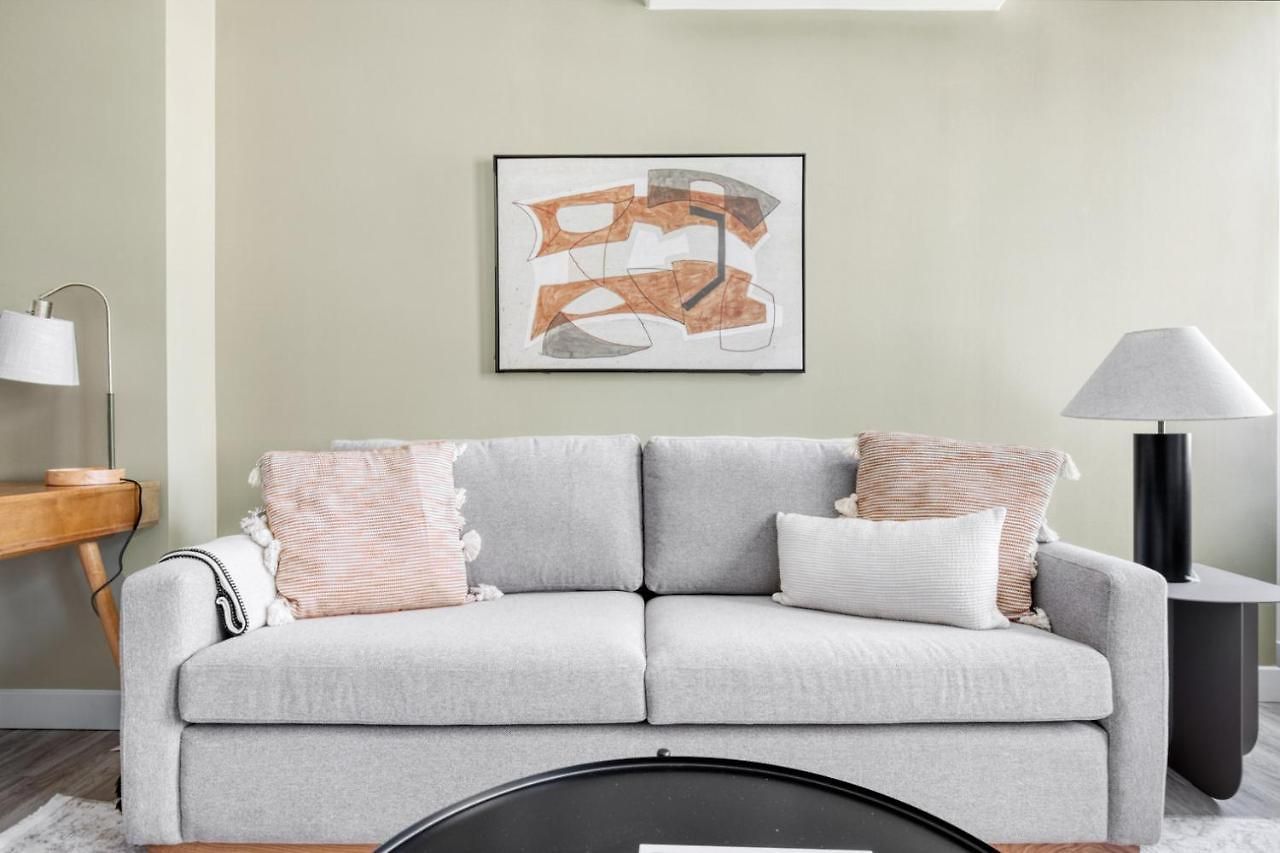 Loop 1br W Lounge Gym Roof Nr L Chi-692 *