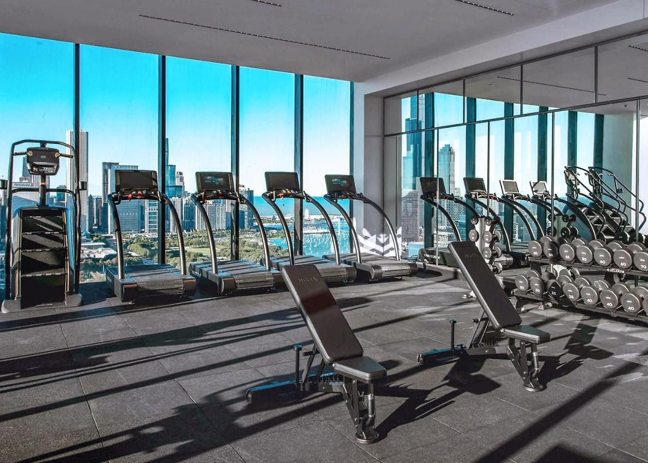 S Loop 2br W Pool Gym Nr Grant Park Chi-740 *