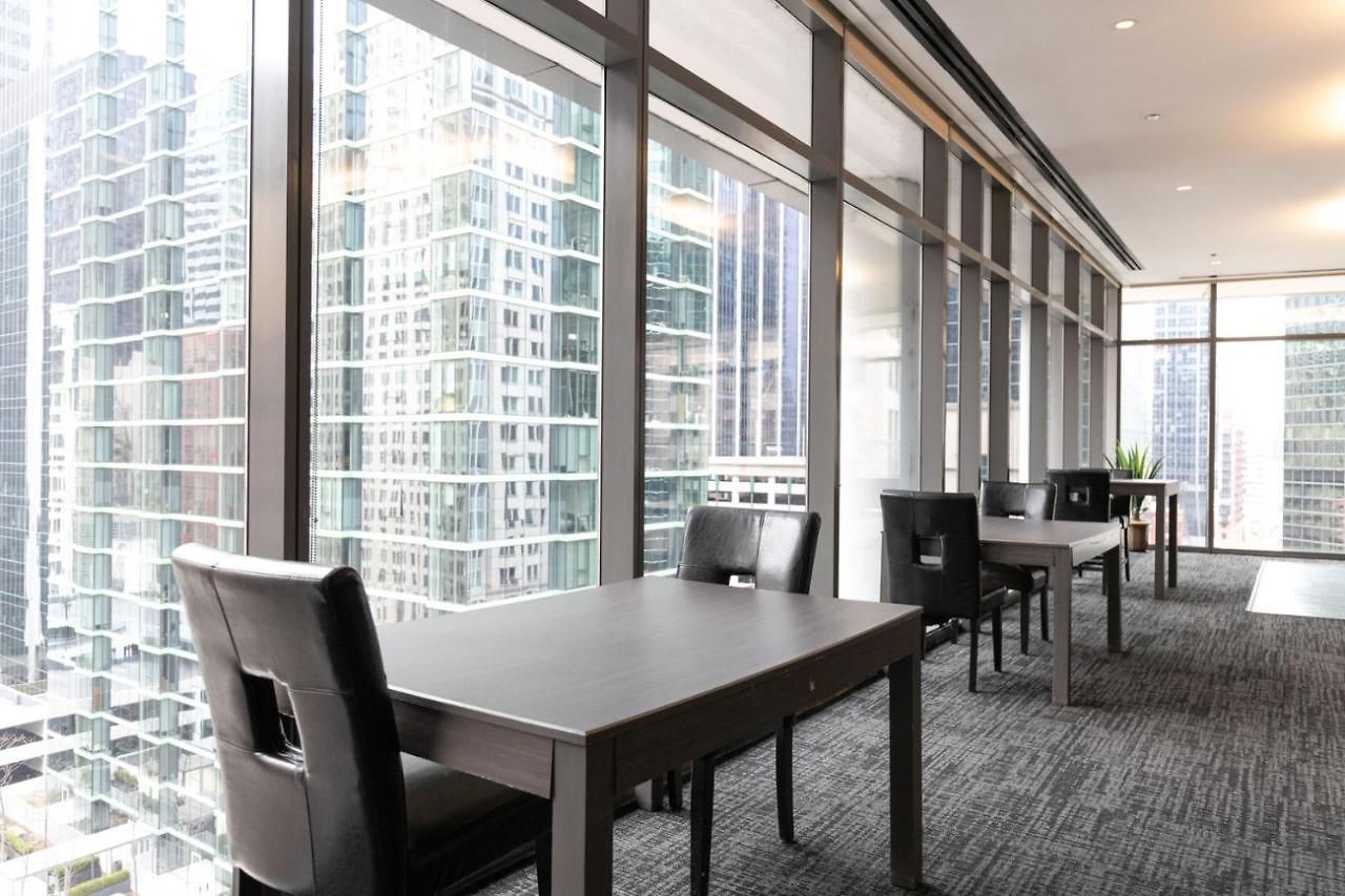 Apartment Loop W Gym Pool Lounge 1 Block From L Chi-701