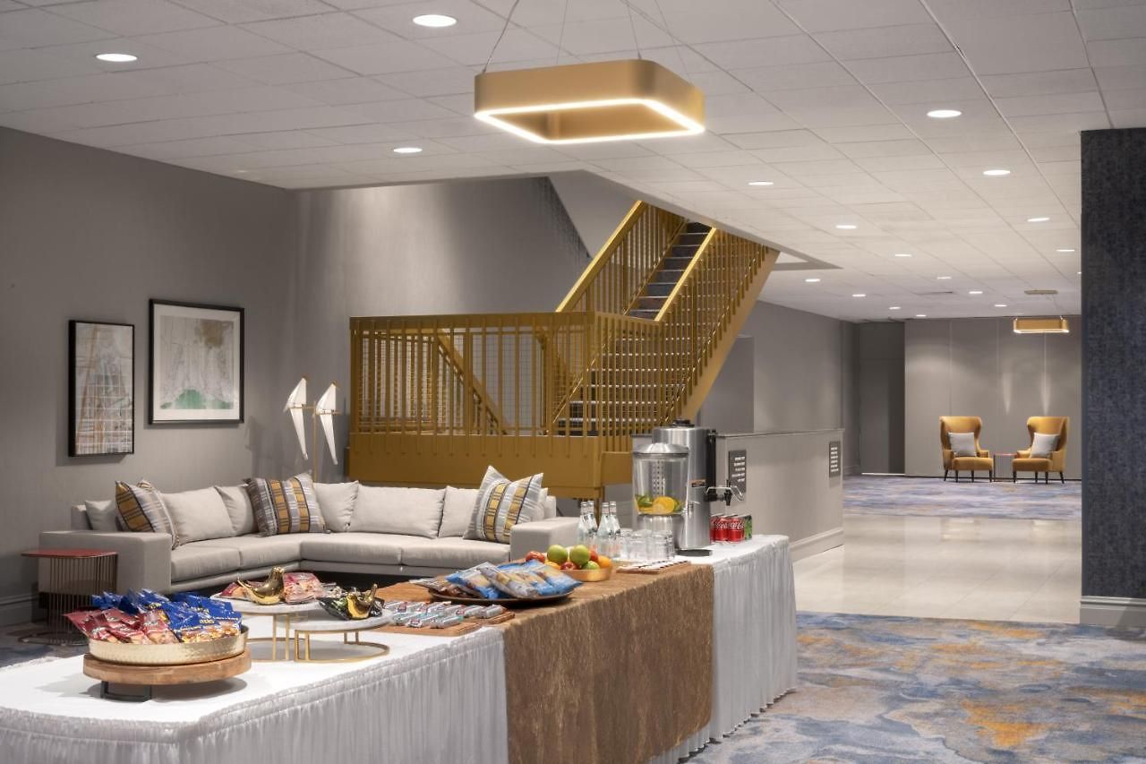 Hotel Voco Downtown - Riverwalk By Ihg 3*
