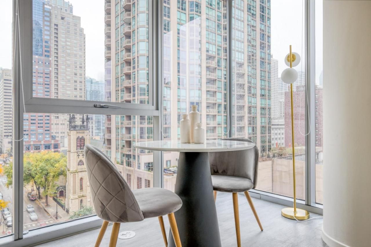 River N 1br W Gym Pool Wd Nr L Chi-124 Apartment Chicago