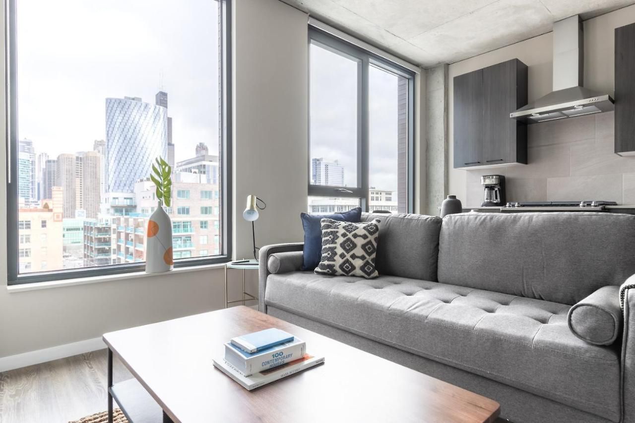 W Loop W Pool Gym Nr Restaurant Row Chi-264 Apartment *