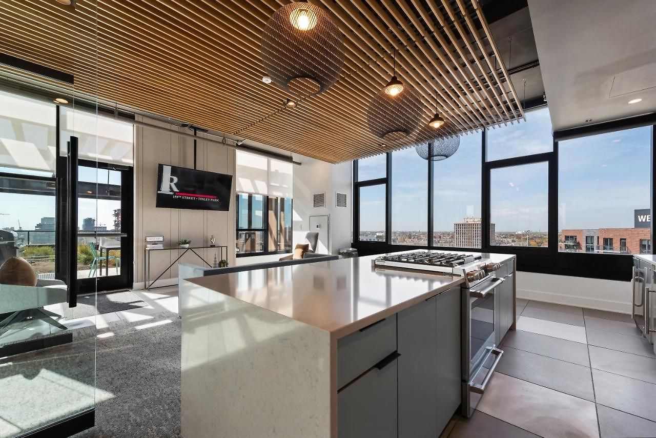 Apartment Avenir West Loop Penthouses With Iconic Views