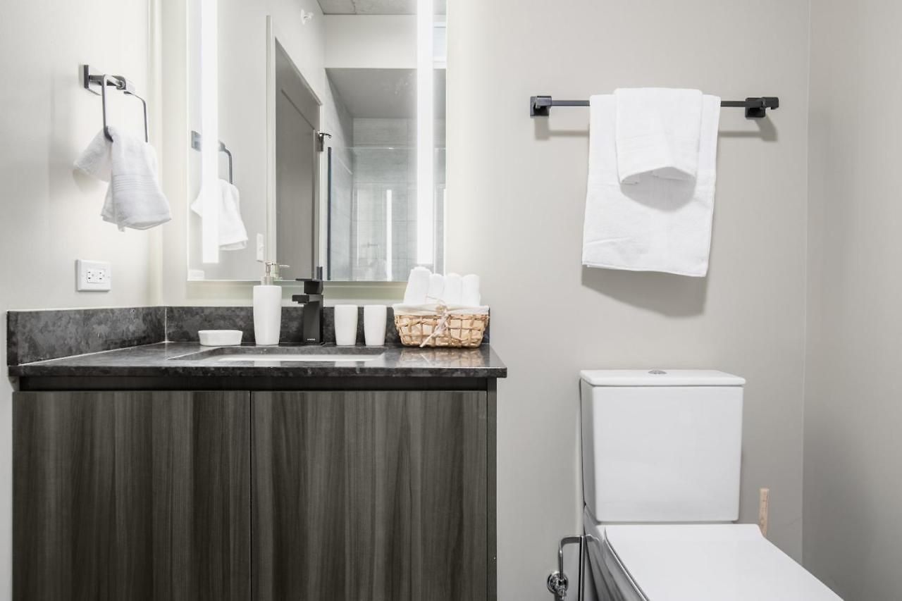 Apartment W Loop W Pool Gym Nr Restaurant Row Chi-264 Chicago