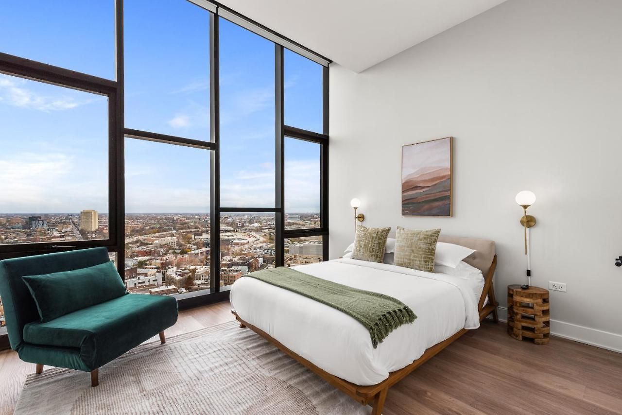 Apartment Avenir West Loop Penthouses With Iconic Views
