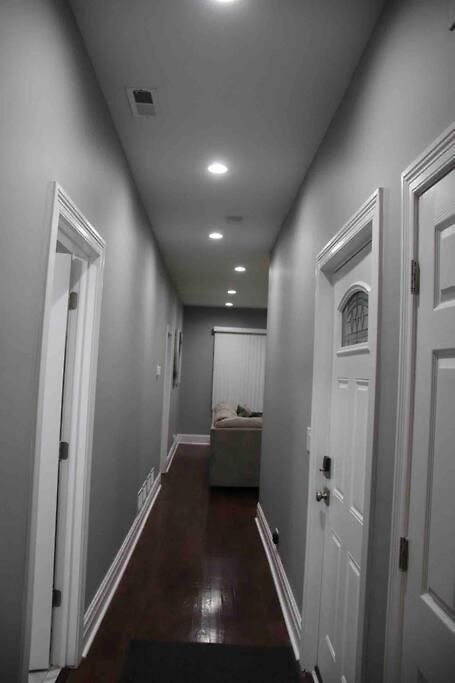 Upscale Westside Of Apartment Chicago