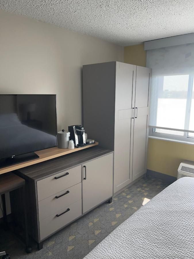 Hotel Midway Airport S By Ihg