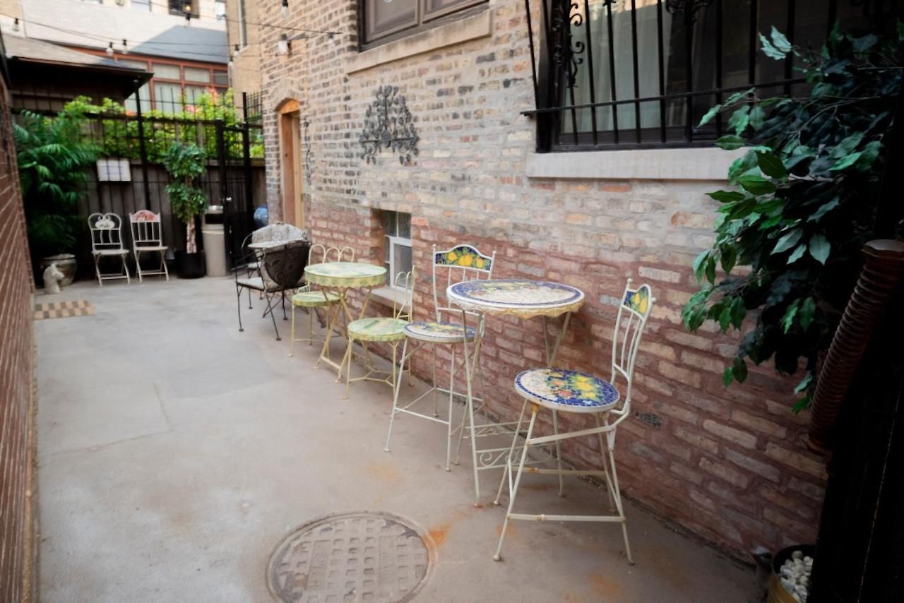 Sleeps 10-20 Free Tv & Parking *