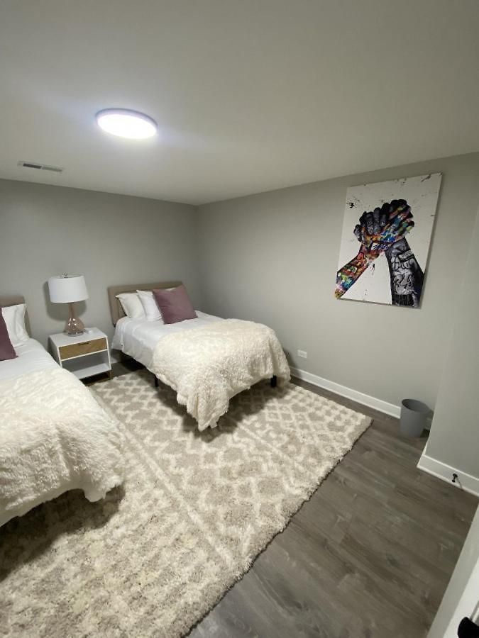 Modern 3 Bedroom Close To Downtown Chicago