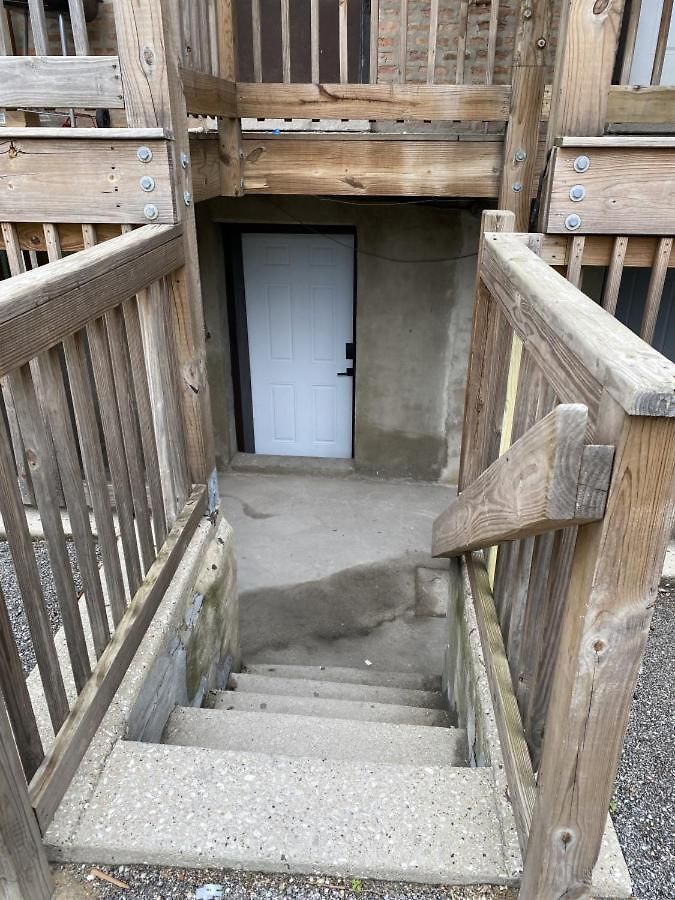 Modern 3 Bedroom Close To Downtown