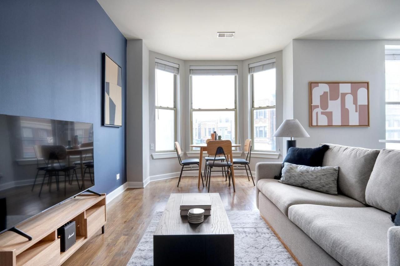 Apartment Lakeview 2br W Wd Nr Wrigley Field Chi-944