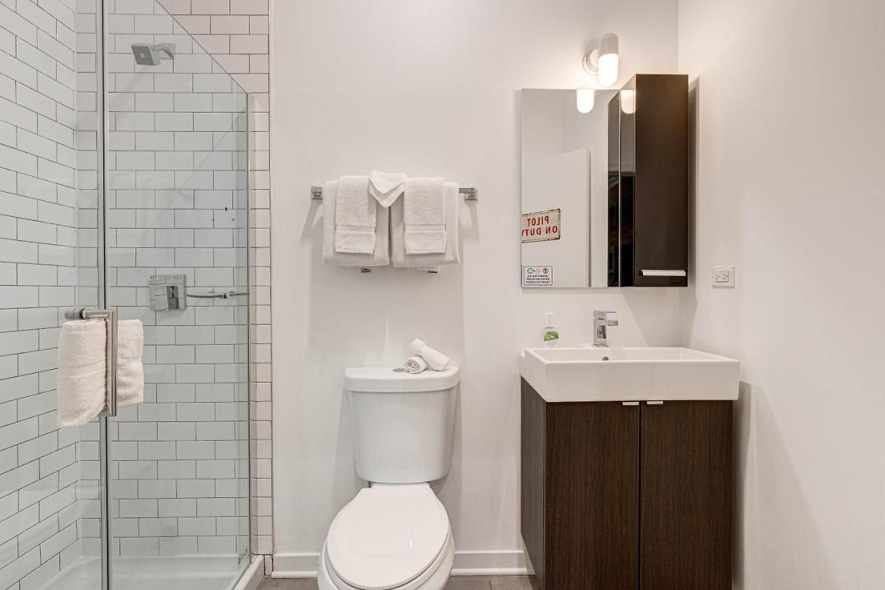 Hotel 105 By 747 Lofts Chicago