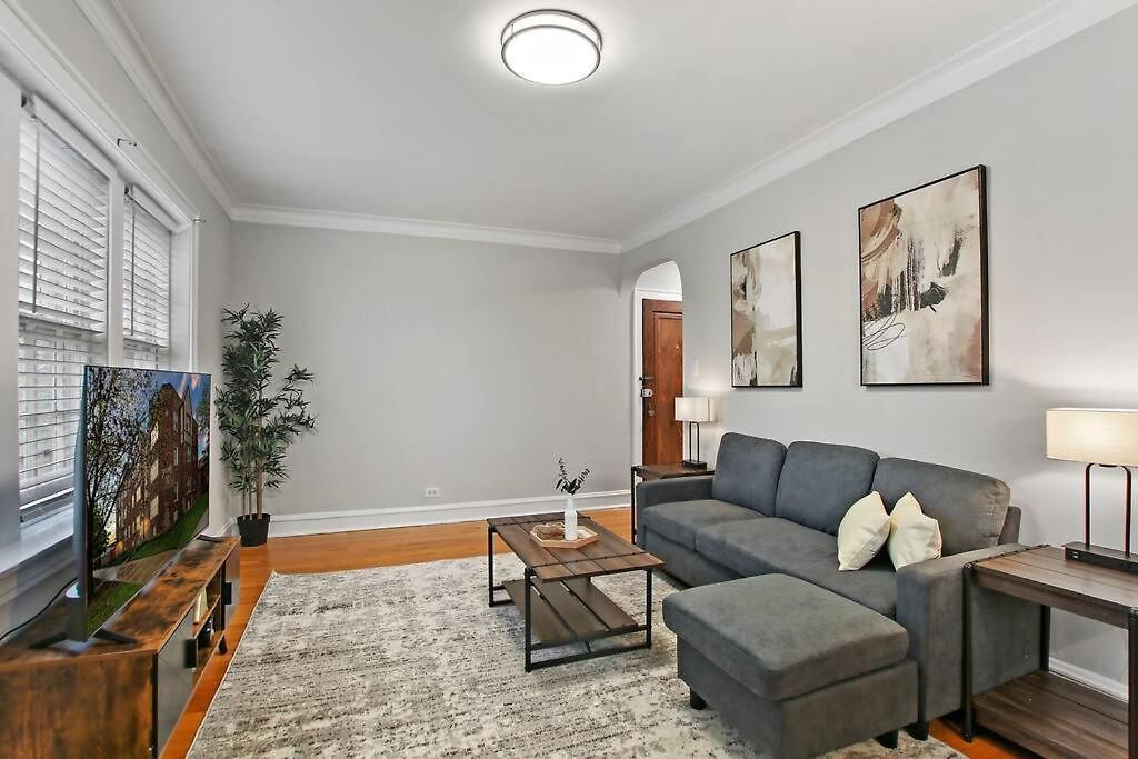 2br Well-furnished - Lockwood 3 Chicago