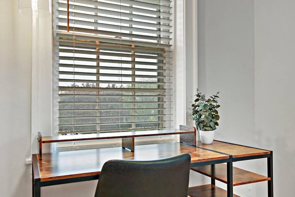 2br Well-furnished - Lockwood 3 Chicago