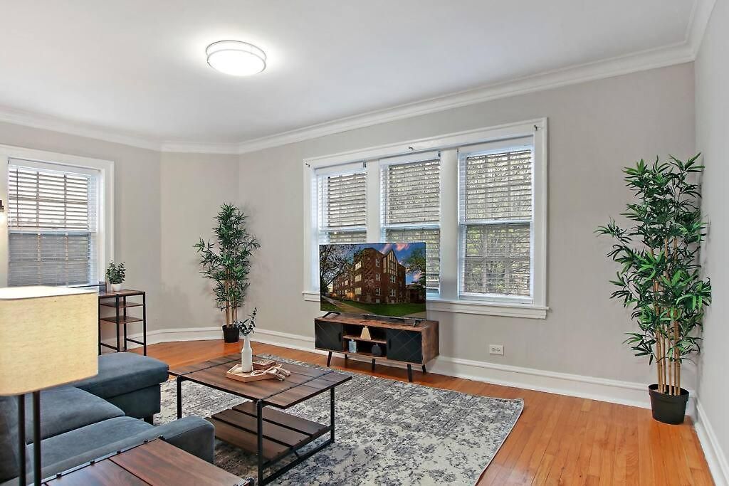 2br Well-furnished - Lockwood 3 Apartment Chicago