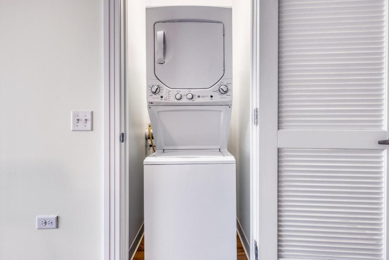 W Loop 2br W Gym Pool In Heart Of Greektown Chi-561