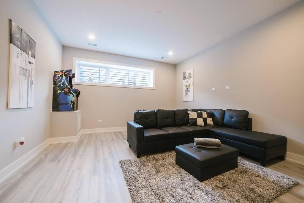 Magnificent New W/8 Beds & Free Parking Holiday home