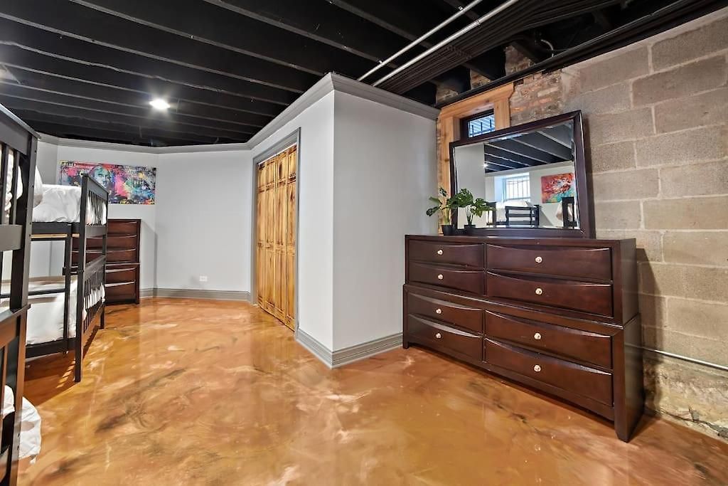 Mid-century Gem Steps From United Center Hotel 4*